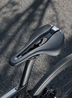 Confortável WEST BIKING Bicicleta de nariz curto Assento de sela para bicicletas de montanha 24,5 * 14,5 * 6cm